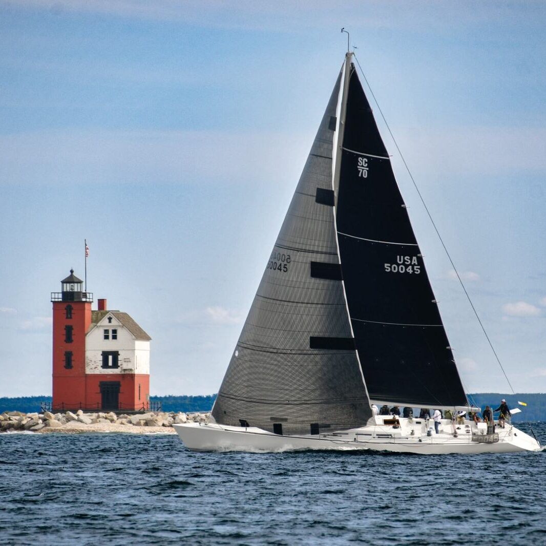 Corporate team building sail aboard HYDRA on the Detroit River