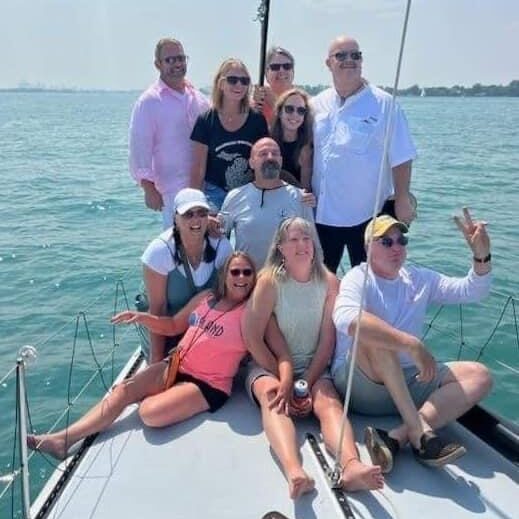 detroit-charter-detroit-fireworks-sail-detroit-river-fireworks-sail