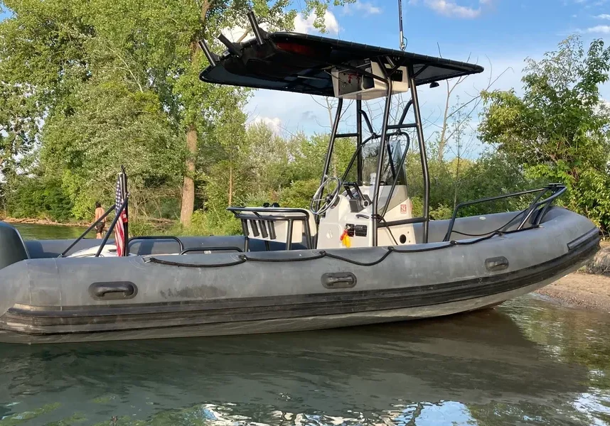 SENTINEL RIB beach trip with shoreline access near Detroit